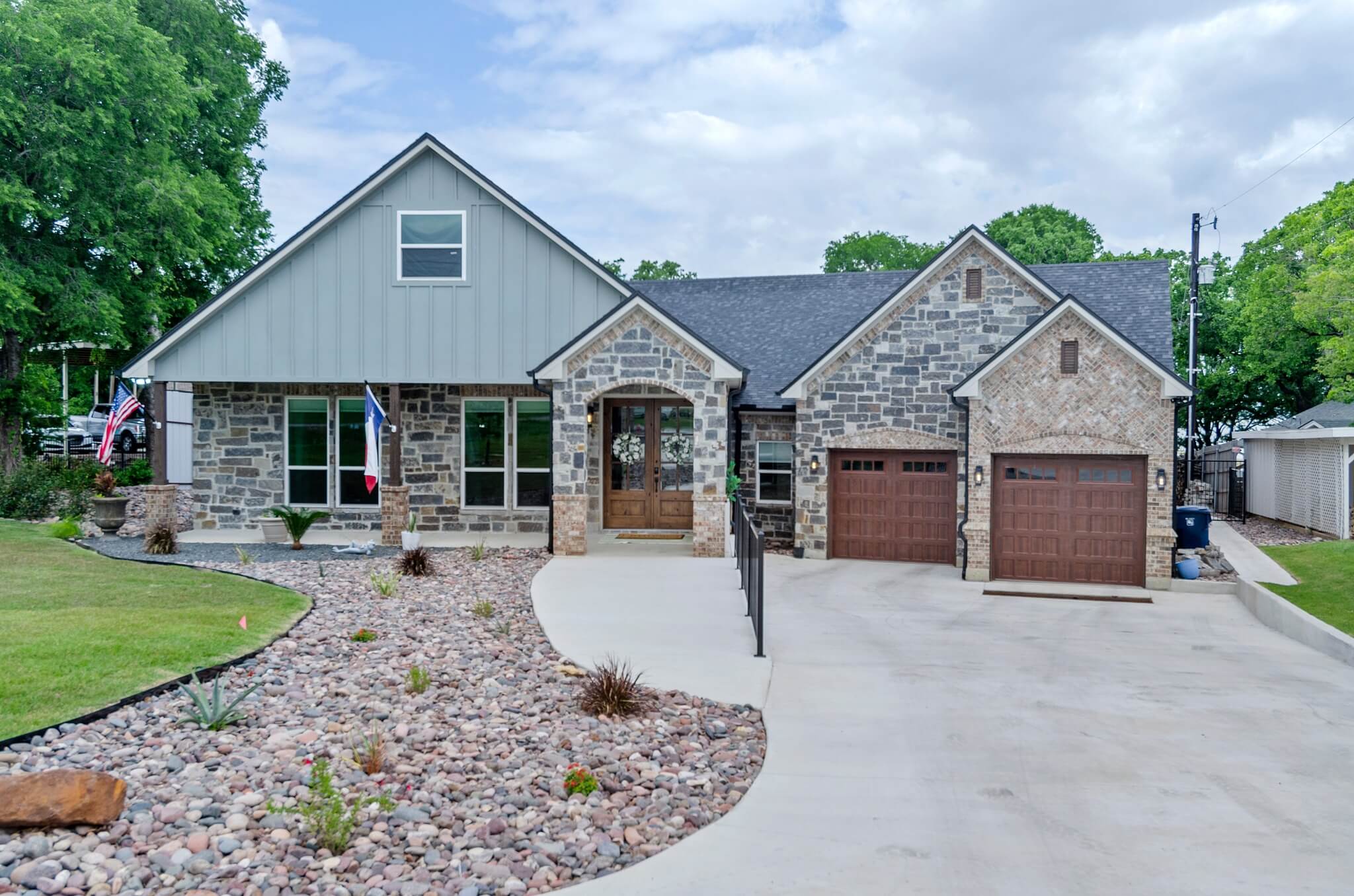 Front Elevation - Shannon Residence - Eagle Mountain Lake, Texas - Pecan Creek Construction